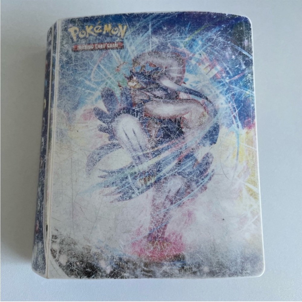 Pokémon Trading Cards Set of 3 Mew VMax | Lucario VStar | Eternatus V - Picture 10 of 13